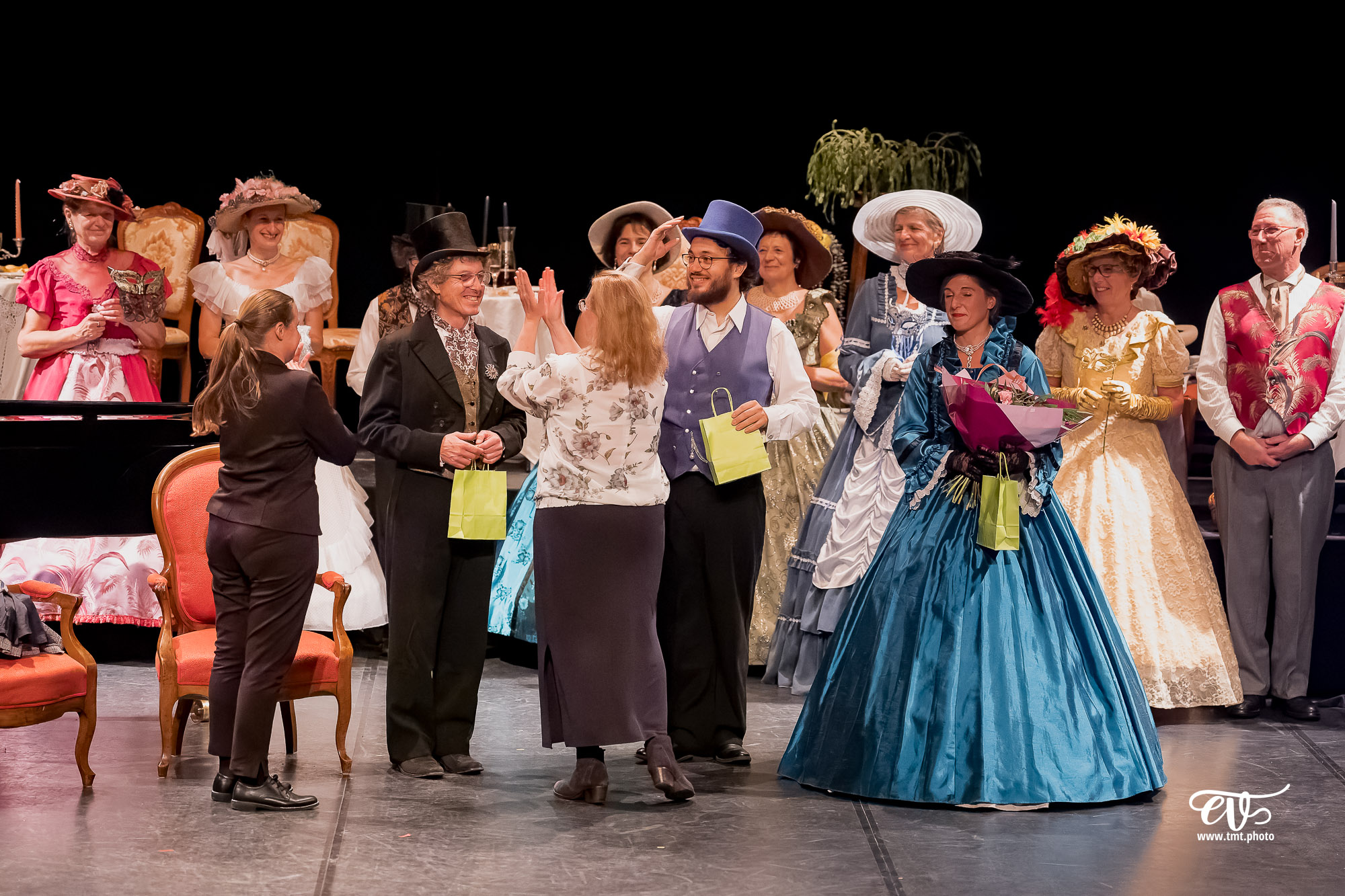 DANS LE SALON DE ROSSINI